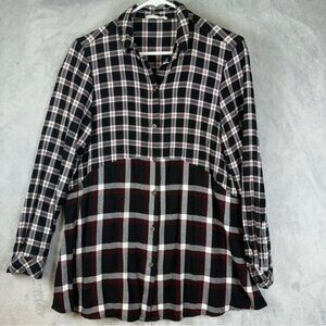 beachlunchlounge Shirt Size Medium Plaid Long Sleeve Button down